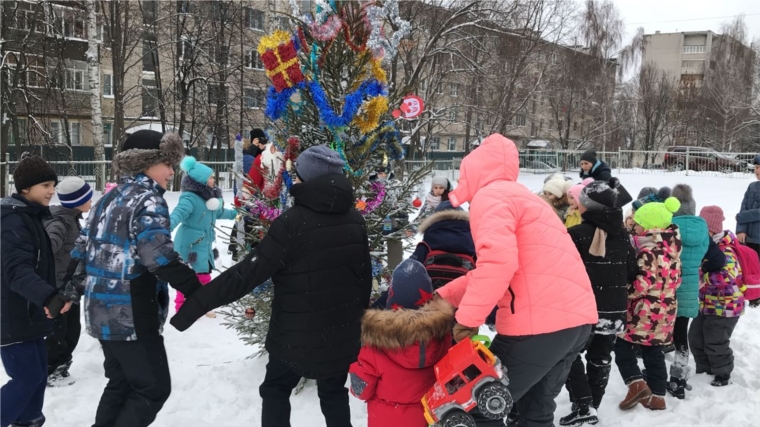 Новогодние мероприятия в ТОС Московского района продолжают радовать детей и взрослых