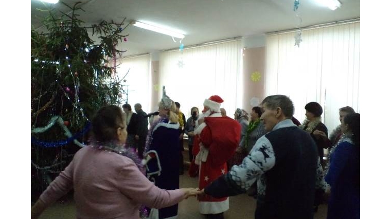 ТОС «Чандровский»: новогодние посиделки для людей преклонного возраста