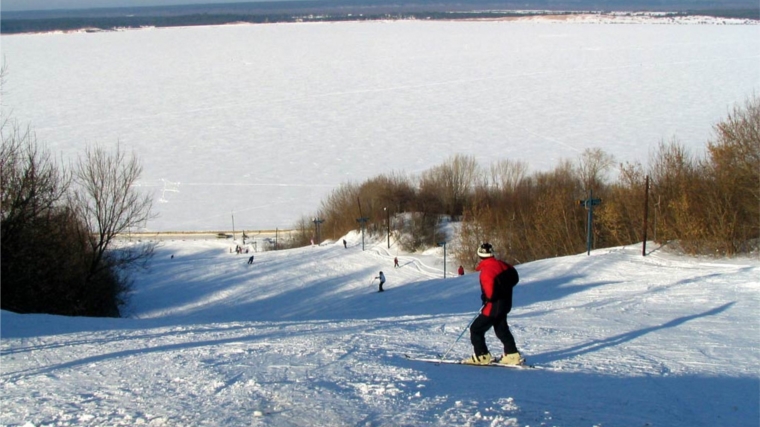 В Московском районе г. Чебоксары организованы массовые катания на лыжах