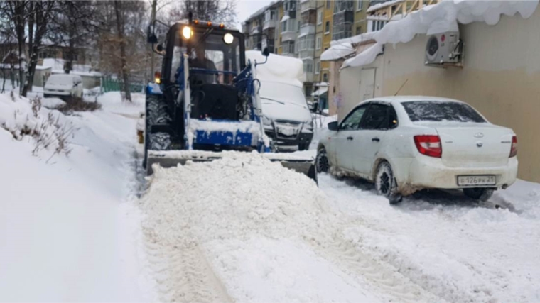 В Московском районе все силы брошены на ликвидацию последствий прошедшего снегопада