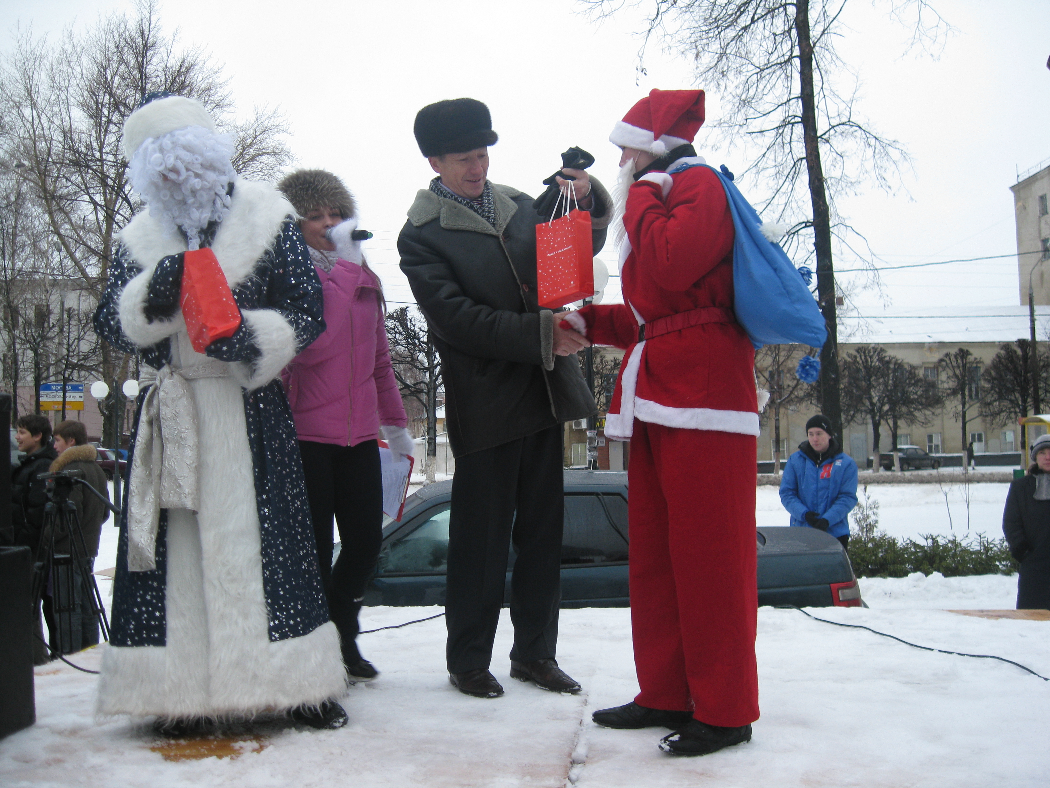 08:29 Московский район г. Чебоксары: состоялось празднование Дня рождения студенческой новогодней елки