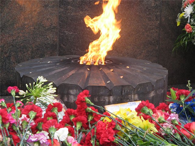 8 и 9 мая - Дни памяти и примирения, посвященные памяти жертв Второй мировой войны