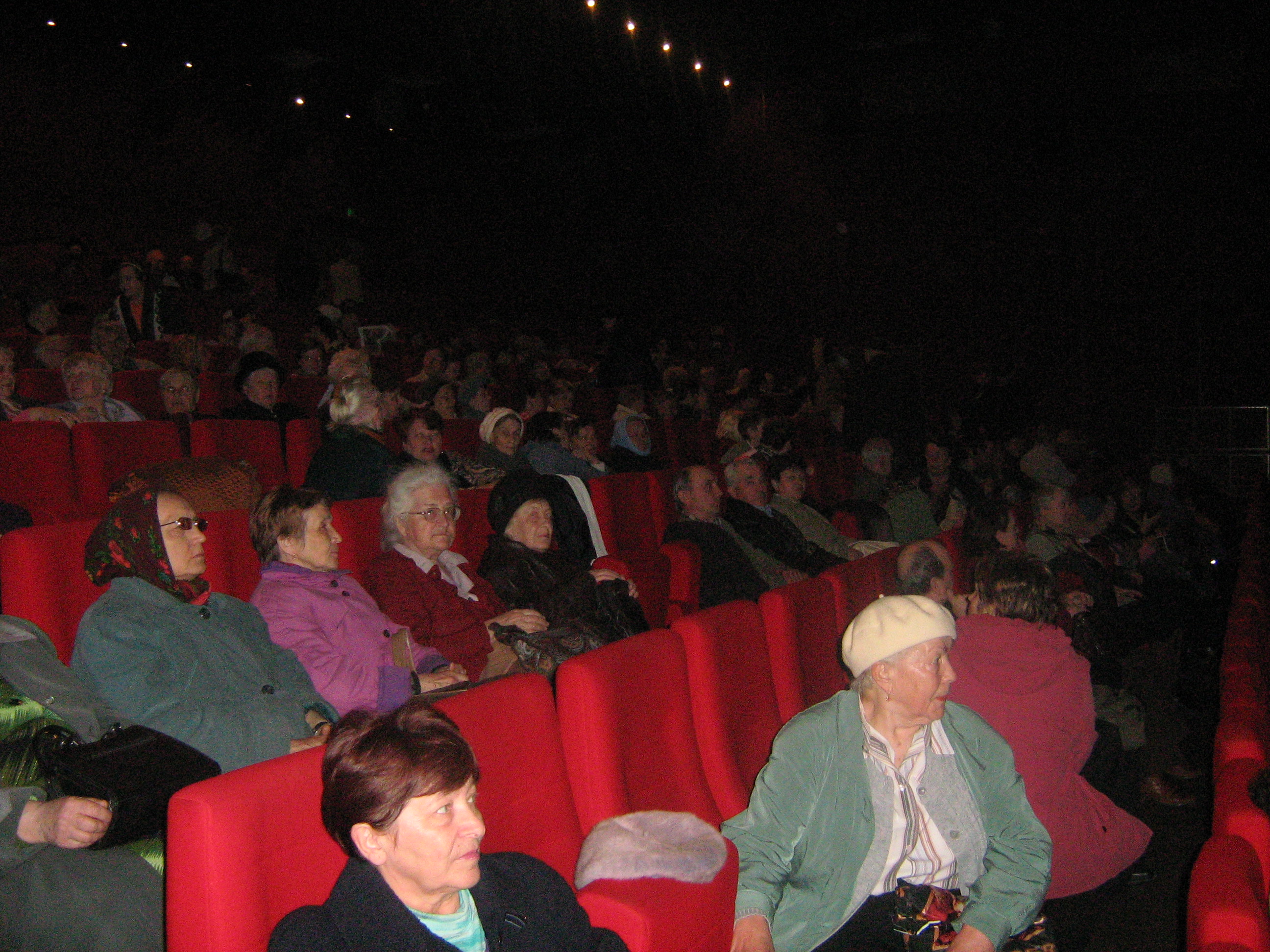 В кинотеатре «Сеспель» состоялась встреча ветеранов войны, тыла и труда 