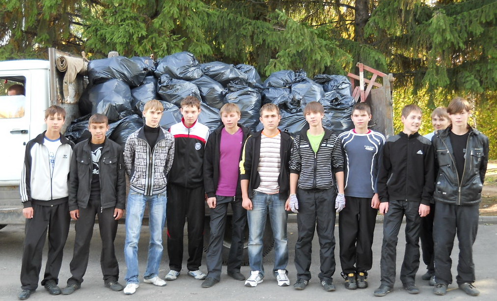 08:18 Осенние санитарно-экологические работы в Московском районе г. Чебоксары продолжаются 