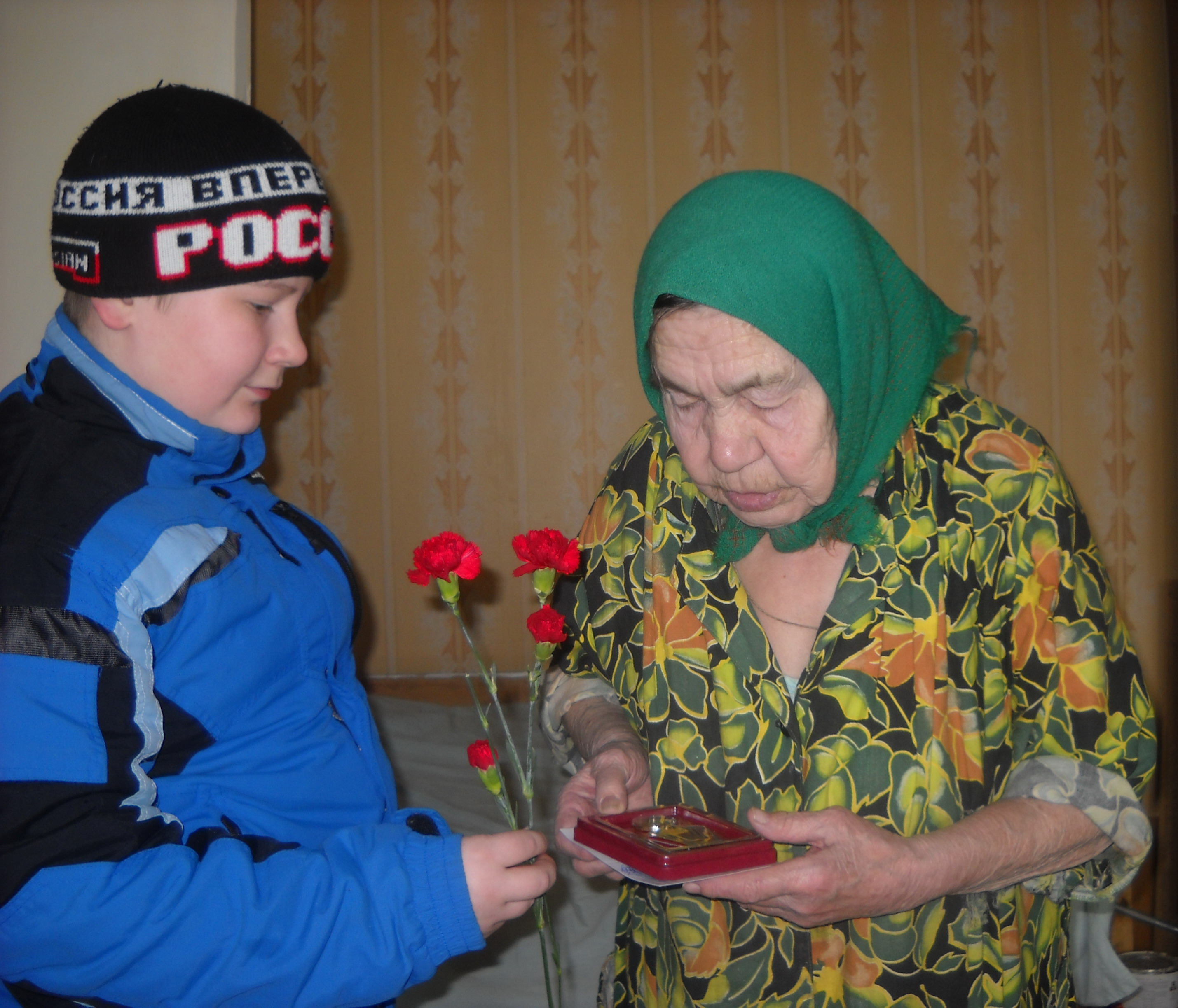 В ТОС «Чапаевский» поздравили ветеранов Великой Отечественной войны на дому и вручили юбилейные медали