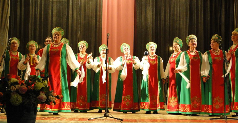 Праздничным концертом, посвященным Дню святой мученицы Татианы, порадовал чебоксарцев ансамбль «Калинка»