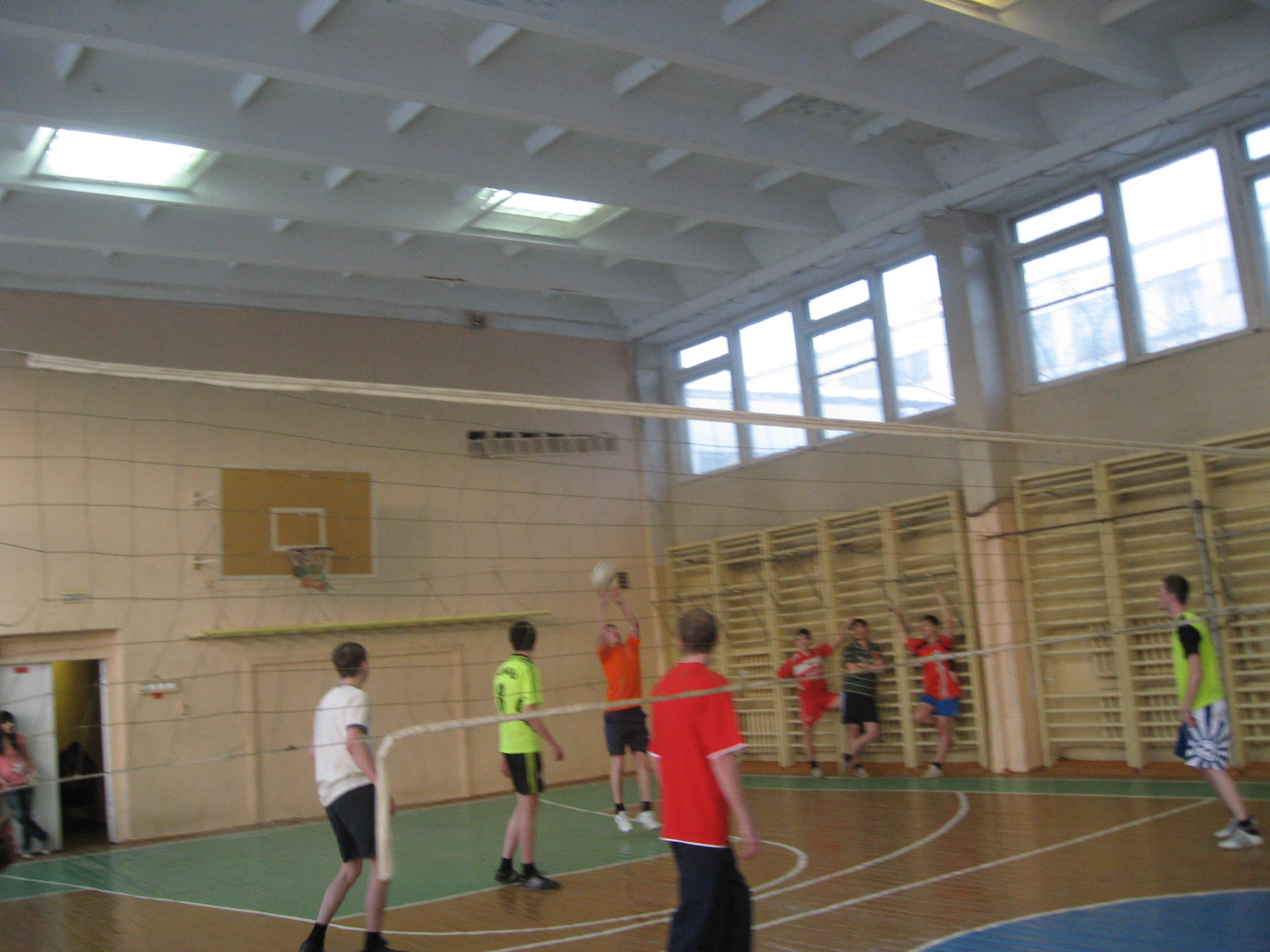 В школе № 18 состоялось открытие турнира по волейболу памяти военнослужащего Никиты Павлова