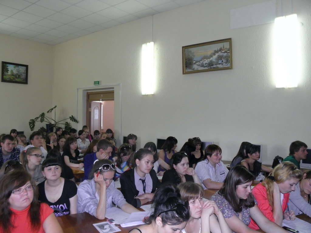 В Чебоксарском кооперативном техникуме для выпускников прошла «Ярмарка вакансий – 2012»