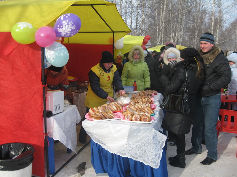 Для участников и гостей Всероссийской массовой гонки «Лыжня России – 2013» будет организована торговля выпечкой и горячим чаем